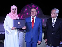 B Certificates (44)